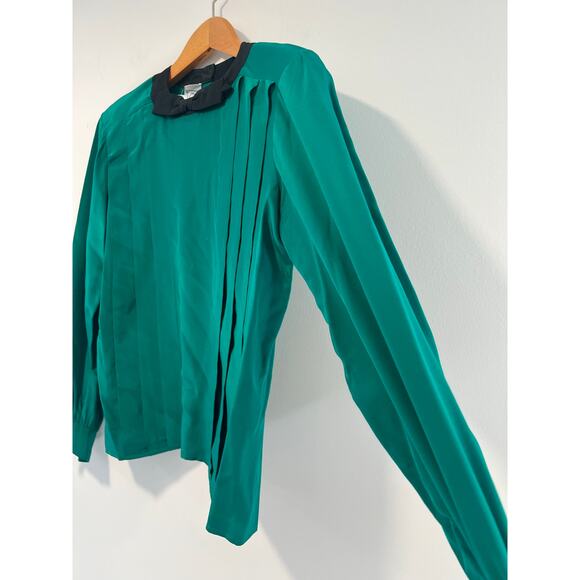 Carlisle 100% Silk Green  Pleated Blouse w Black Contrast Collar Size 8 JL - Picture 3 of 10